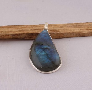 Handmade Labradorite Pendant 925 Sterling <b>Silver</b> Vintage Bohemian Style Flashy Stone Necklace Fine Jewelry Supplier Custom - Product Image 4