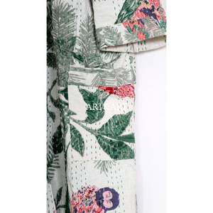 Bata Kimono Acolchada Kantha Vintage Larga con Estampado Floral, Hecha a Mano, 100% Algodón Orgánico, Estilo Indio, Ecológica, para Mujer y Niña, Verano/Invierno - Product Image 2