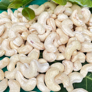Oferta Especial: Anacardos W240 a Precio Económico, Nueces de Anacardo Kaju Badam 1Kg, Tamaño de Corte Personalizado, Santigo - Product Image 1