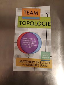 Team Topologies, Libro en Formato Paperback en Inglés, Diseño Organizacional y Gestión de Ingeniería - Product Image 3