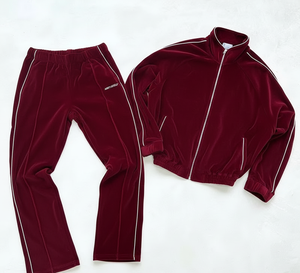 Conjunto de Sudadera con Capucha y Pantalones de Chándal de Terciopelo para Hombre, con Logotipo Personalizado, de Peso Pesado, Oversize, con Cremallera, Remaches y Pedrería, y Bordado - Product Image 3