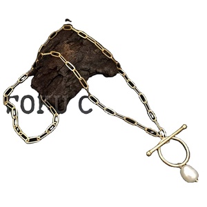 Plaqué or élégant perle pierre déclaration pendentif chaîne collier à la mode tendance Design crochet forme personnalisable laiton - Product Image 1