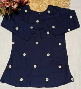 Túnica de Algodón Morado con Bordado Floral, Estilo Informal Holgado, Prenda Casual para Uso Diario, Estilo Túnica Moderna - Product Image 5