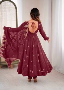 Costume Anarkali traditionnel pour femmes, couleur marron, avec dupatta brodé, coupe ample, longueur cheville, polyester, style Inde Pakistan - Product Image 5
