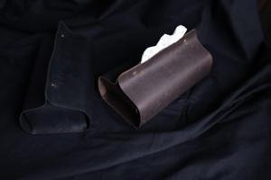 Boîte à mouchoirs rectangulaire pliable en cuir de vachette véritable de luxe, fermeture à bouton, anti-poussière, anti-odeur, légère - Product Image 3