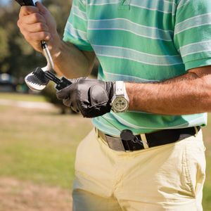 Kit di Pulizia per Mazze da Golf 3-in-1 con Clip Retrattile, Bottiglia d'Acqua da 5 Oz, Affilatore per Scanalature, Asciugamano da Golf - Regalo per Appassionati di Attrezzatura da Golf - Product Image 6
