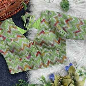 ATRACTIVO CHANDERI SEDA GANCHILLO TRABAJO LISTO PARA LLEVAR BLUSA PISTA - Product Image 1