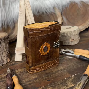 Diario de Cuero Marrón con Grabado de Piedra Hecho a Mano, 200 Páginas con Borde Irregular, Páginas Personalizables, Cuaderno Wicca Dibujado a Mano, Estético - Product Image 1