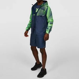 Ensemble veste coupe-vent à capuche et short pour homme, vente en gros personnalisée, pour entraînement sportif, vêtements de sport d'extérieur, vêtements de performance - Product Image 1