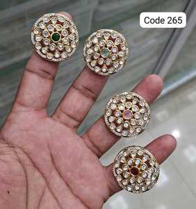 Anillo Floral de Lujo Chapado en Oro con Circonita Cúbica Kundan para Mujer, Ajustable, para Bodas y Fiestas, Joyería de Moda - Product Image 1