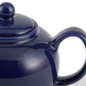 Théière classique brillante avec bec verseur lisse, poignée confortable, corps isotherme, idéale pour un service de thé élégant - Product Image 4