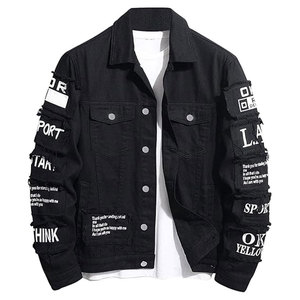 เสื้อแจ็คเก็ตยีนส์ผู้ชาย พิมพ์ลายตัวอักษร ติดกระดุม กระเป๋าแบบมีฝาปิด แขนยาว สไตล์ลำลอง สตรีทแวร์ แฟชั่น เสื้อคลุมเท่ห์ๆ สไตล์คนเมือง - Product Image 1