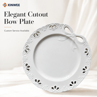 Assiette à dîner en céramique blanche avec bordure en nœud creux, assiette en céramique à marque privée pour la vente en gros de vaisselle de restaurant et d'hôtel