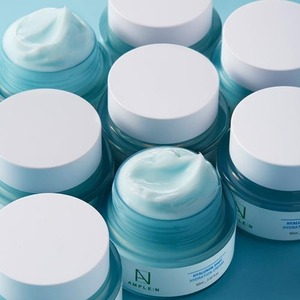 Crema Facial Coreana con Ácido Hialurónico, Niacinamida, Adenosina y Pantenol, 60 ml, Hidratante y Antienvejecimiento para Todo Tipo de Piel - Product Image 3