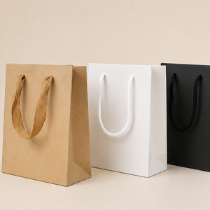 Bolsas de Compra de Papel Kraft Blanco y Negro Personalizadas con Asas de Cuerda, Bolsas de Embalaje de Regalo de Lujo para Uso en Tiendas Minoristas - Product Image 1