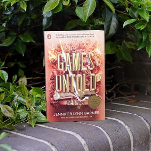 เกมส์อันทอลด์บายส์ โดย เจนนิเฟอร์ ลินน์ บาร์นส์ หนังสือปกอ่อนขายดีสำหรับผู้ใหญ่ - Product Image 4