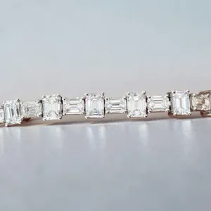 กำไลเพชรทรงเหลี่ยมมรกตหรูหรา ทองคำขาว 14k E F VVS เพชรเลี้ยงในห้องปฏิบัติการ 12.7 กะรัต - Product Image 1