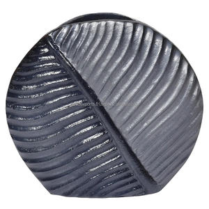 Jarrón de Flores de Hierro Hecho a Mano con Diseño Costero, Elegante y de Primera Calidad para Sala de Estar, ZAHID EXPORTS, Mayorista - Product Image 1