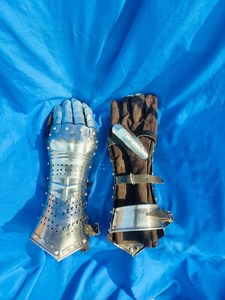 Gants de guerrier médiévaux en acier plaqué argent, style antique, design soudé en acier inoxydable, émail doux, pour reconstitution historique, Calvin - Product Image 5
