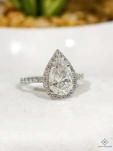 0.71CT Pear Cut Lab Grown Diamond G VS1 Clarity Halo Classic <b>Ring</b> 10K White Gold for Women's Fine Jewelry for Wedding Gift - Product Image 1