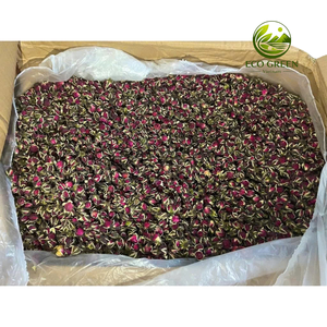 Capullos de rosas rojas secas para té y decoración, color vibrante, aptos para pasteles, bebidas y usos creativos en la cocina. - Product Image 5