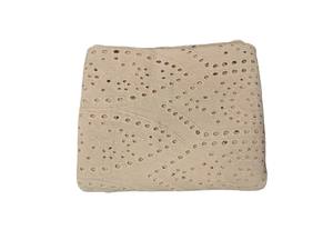 Tissu brodé blanc en jersey/coton avec motif broderie ajourée feuille médaillon, matière douce et extensible pour robes – Meilleure vente - Product Image 5