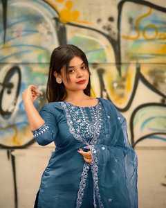 Conjunto de Salwar Kameez Kurta de Seda Rosa Bordada, Estilo Indio-Pakistaní, Vestido Étnico para Mujer, Ropa de Fiesta y Boda, Corte Elegante - Product Image 5