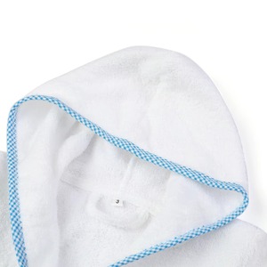 Serviette de bain à capuche blanche pour nouveau-nés, douce et absorbante, enveloppante, avec cornes et oreilles dorées - Product Image 6