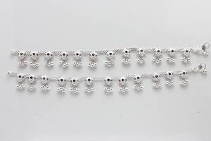 สร้อยข้อเท้าเงินเงางามประดับอัญมณีและจี้ระฆัง เงินแท้ 925 สำหรับผู้หญิงและเด็กผู้หญิง สวมใส่ในงานแต่งงาน - Product Image 2