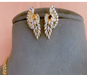 Hermoso Juego de Collar y Aretes de Circonio Chapado en Oro de la Mejor Calidad para Bodas y Fiestas, Colección Clásica para Mujer - Product Image 2
