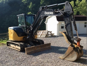 Excavatrice fiable de 60G pour les installations utilitaires et les projets routiers - Product Image 2