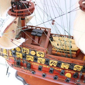 SOVEREIGN OF THE SEAS - Versión con acabado en madera - Modelo de un buque de guerra de la Marina británica - Product Image 4