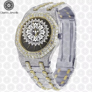 Montre en diamant moissanite très demandée pour les occasions professionnelles, décontractées, les fêtes, les mariages et le port quotidien de luxe, disponible à la vente - Product Image 3