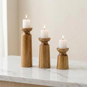 Ensemble de porte-bougies en bois minimaliste moderne avec une forme élégante en forme de sablier pour un style d'intérieur scandinave - Product Image 2