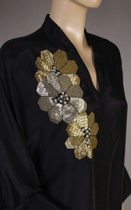Chaqueta de Moda Hecha a Mano con Bordado Creativo de Rayas Finas y Detalle de Lentejuelas Verdes - Product Image 2