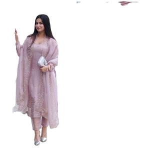 Ensemble Salwar Kameez pour femme, brodé, écoresponsable, respirant, vintage, en soie Teby douce, longueur genou, style pakistanais - Product Image 1