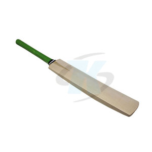 Reliable Sports <b>Equipment</b> <b>Cricket</b> Bat Featuring Strong Construction Comfortable Grip For Club Academy And Team Training - Product Image 3