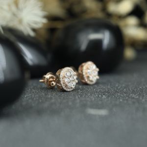 Pendientes de Lujo con Moissanita en Racimo Redondo, Plata de Ley 925, Chapados en Oro |   Pendientes con Aspecto de Diamante y Cierre de Rosca para Mujer, Venta al Por Mayor - Product Image 3