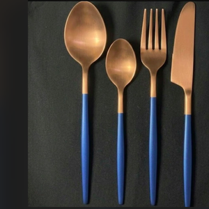 Ensemble de couverts plaqués or rose avec manches bleus, design moderne, passe au lave-vaisselle, cuillère, fourchette, couteau, service de table, ensemble de 4 - Product Image 1