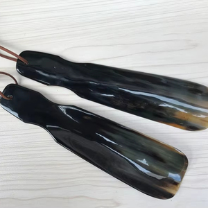 Chausse-pied en corne de buffle véritable, écologique, fait main, élégant, finition lisse, design personnalisable - Product Image 1