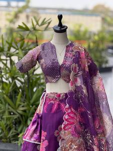 Lehenga Choli Floral Morado con Bordado de Lentejuelas y Espejos, de Secado Rápido, Ajuste Regular, para Todas las Estaciones, Traje Indio para Fiesta - Product Image 2