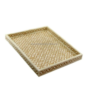 Plateau en bois artisanal avec incrustations d'os, motif floral et feuilles, noir et blanc, fait à la main, rectangulaire, pour table, cuisine et décoration - Product Image 5