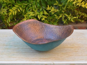 Fregadero de cobre, elemento decorativo llamativo, lavabo de cobre, pieza decorativa para interiores, punto focal de cobre para baño, centro de atención de cobre. - Product Image 3