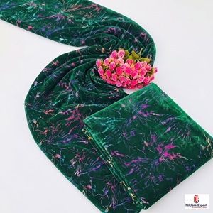 Tissu en velours imprimé à la feuille métallisée pour vêtements de luxe, décoration intérieure et ameublement – Fabricant de textiles sur mesure OEM/ODM - Product Image 1