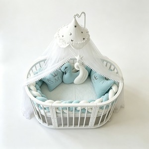 Cuna Circular Blanca para Bebé con Dosel de Tul Azul y Decoración con Estampado de Estrellas y Luna para Bebés, Uso en Todas las Estaciones - Product Image 2