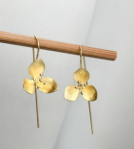 Joyería Fina Minimalista con Flores Colgantes de Plata de Ley 925, Chapada en Oro de 18K y Rodio, Ligera, para Uso Diario, Regalo para Mujer - Product Image 1