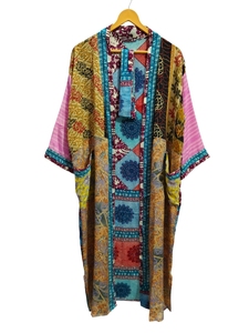 ของขวัญสำหรับเธอ เสื้อคลุมกิโมโนแบบปะติดปะต่อ ชุดคลุมบิกินี่ ชุดนอน เสื้อคลุมยาว งานแฮนด์เมดสไตล์อินเดีย วินเทจ ทำจากผ้าไหมซารีรีไซเคิล - Product Image 5