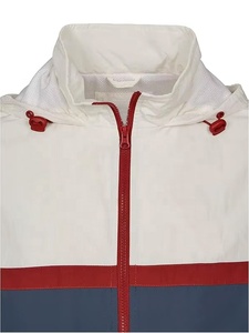 Chaqueta deportiva cortavientos de poliéster con efecto arrugado, personalizada con bloques de color, impermeable para hombre, con cierre de cremallera. - Product Image 4