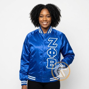 เสื้อแจ็คเก็ต Zeta Phi Beta แบบสั่งทำพิเศษ เสื้อผ้าสำหรับชมรมนักศึกษา คุณภาพสูง ระบายอากาศได้ดี ผ้าซาติน ปักลายตราสัญลักษณ์ตัวอักษร สำหรับฤดูหนาว - Product Image 4