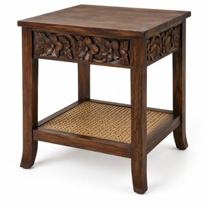 Mesa Auxiliar de Ratán Tallada a Mano en Madera de Mango, Venta al por Mayor en India |   Frangipani de Ubud - Product Image 1